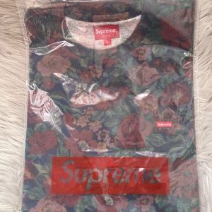 Supreme Small Box Tee
